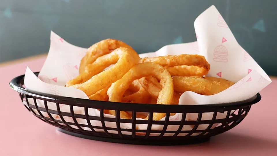 Onion Rings – Golden, crunchy, plenty of them.